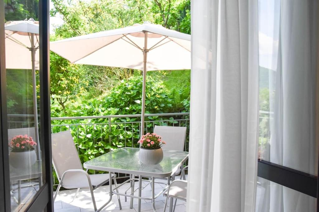 Ca' Gialla 4 - Lago Di Lugano, Balcone E Parcheggio - Cadegliano Viconago 外观 照片